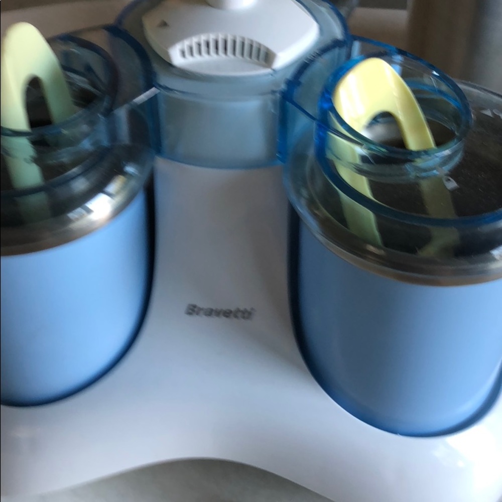 Ice cream maker
